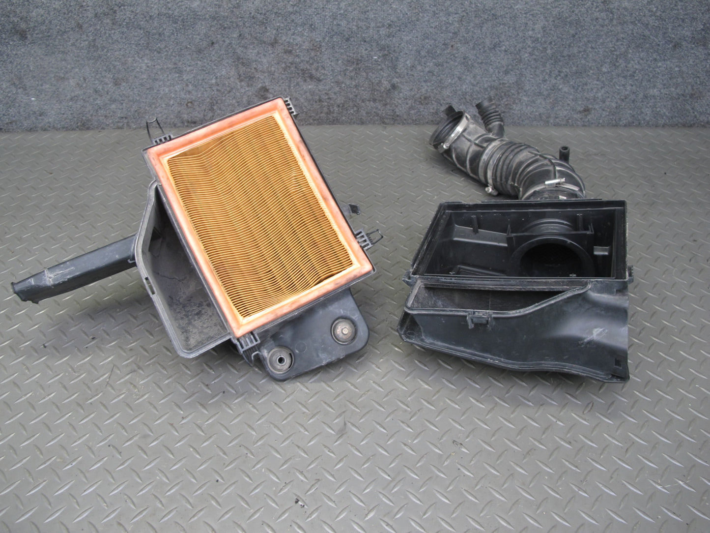2001-2006 BMW E46 M3 Air Intake Cleaner Filter Box w Hose & MAF Sensor