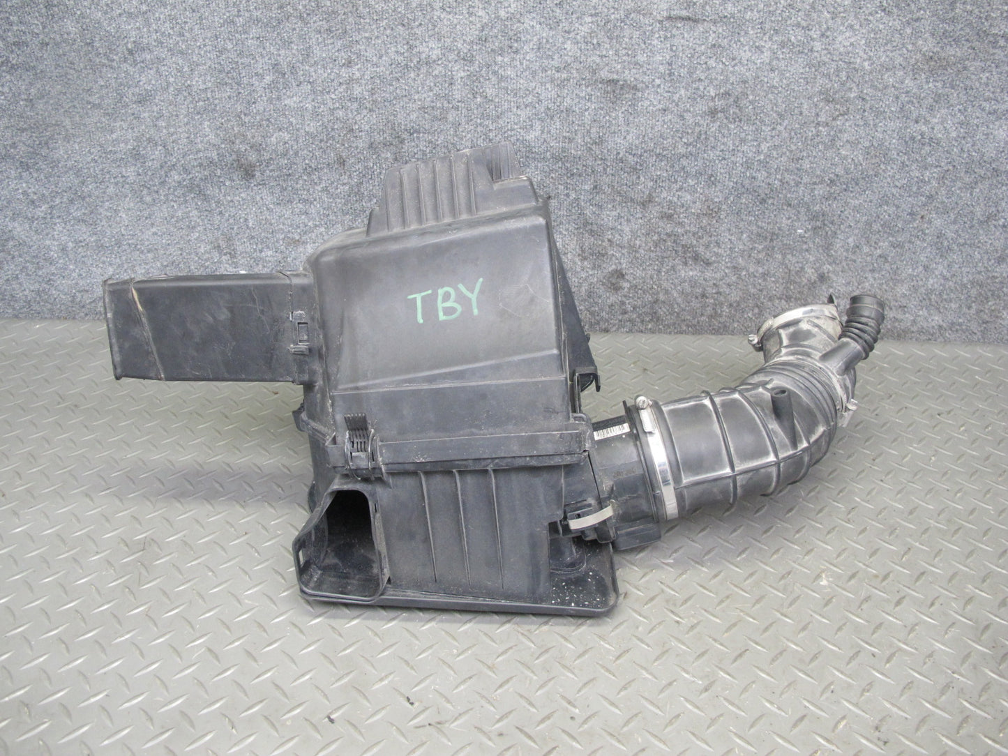 2001-2006 BMW E46 M3 Air Intake Cleaner Filter Box w Hose & MAF Sensor