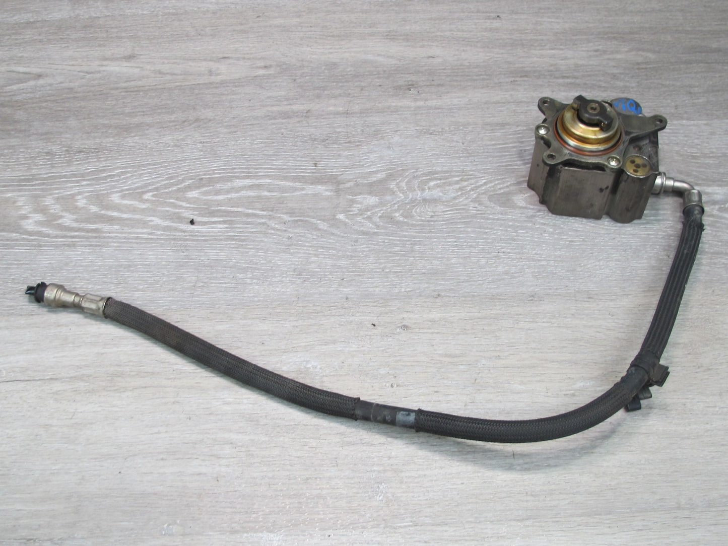 09-13 Mini JCW R55 R56 R57 R58 R59 N14 Engine High Pressure Fuel Pump w Hose OEM