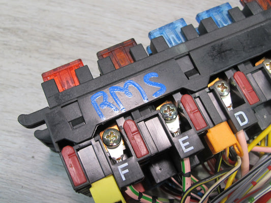 94-99 Mercedes W140 Under Hood Fuse Relay Box 1405451101 OEM
