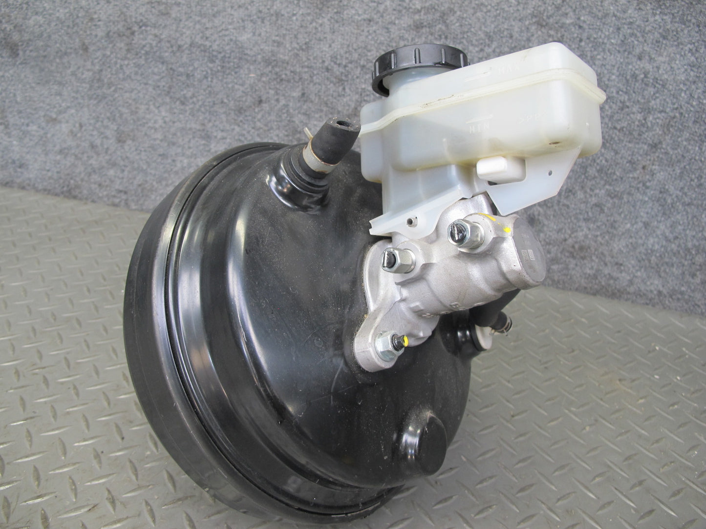 13-14 Nissan Z34 370Z Base Brake Master Cylinder Booster Fluid Reservoir OEM