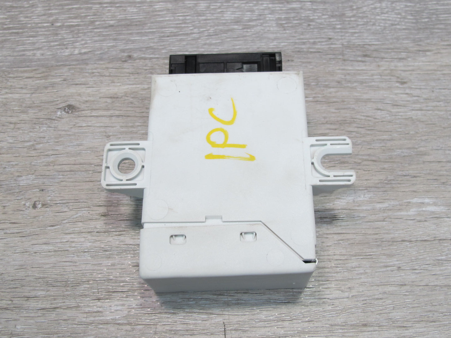 2008-2010 Porsche Cayenne 957 TPMS Tire Pressure Monitor Control Module