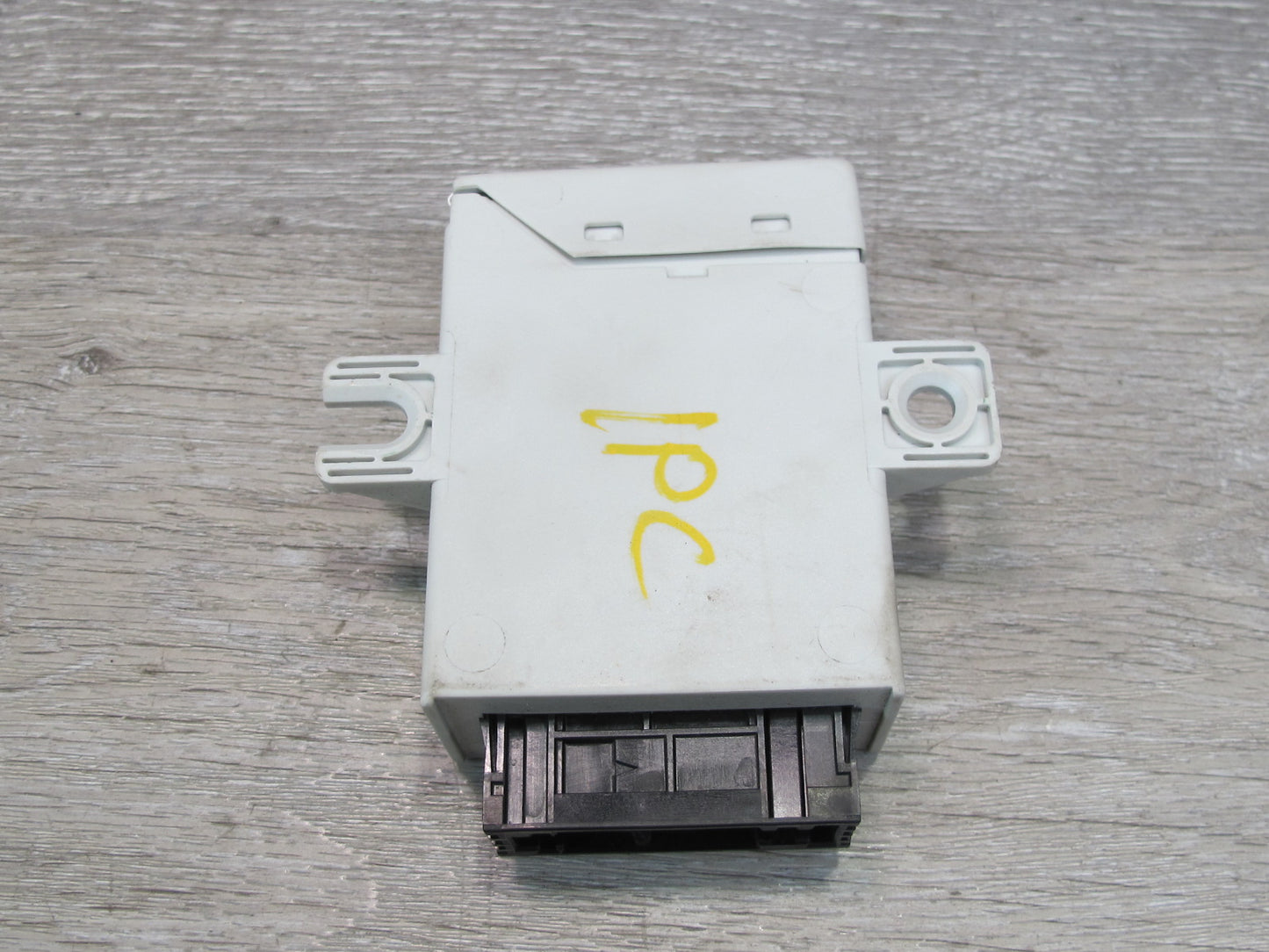 2008-2010 Porsche Cayenne 957 TPMS Tire Pressure Monitor Control Module