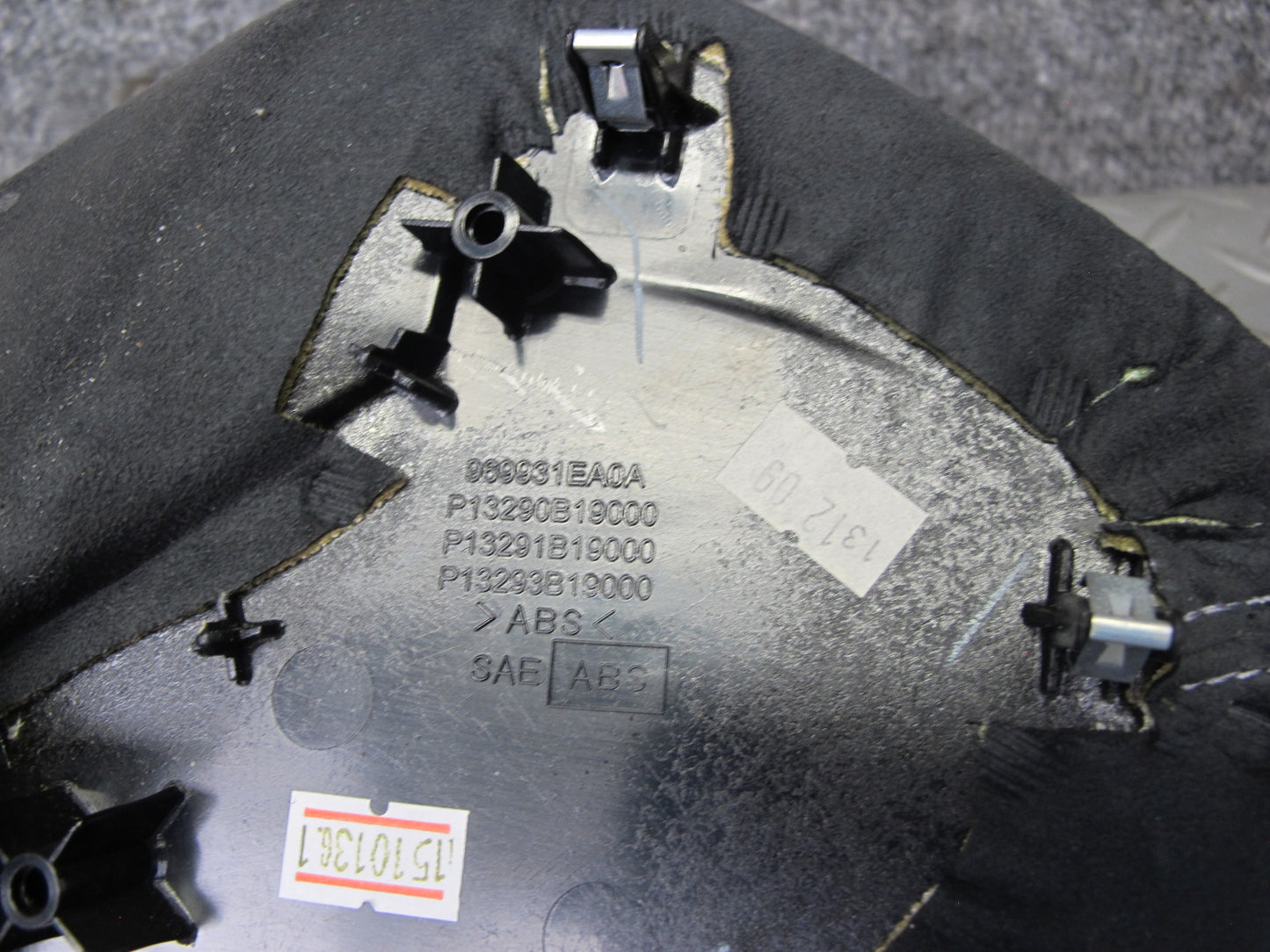 09-19 Nissan 370Z Z34 Conv Center Console Left & Right Side Trim Panel Set OEM