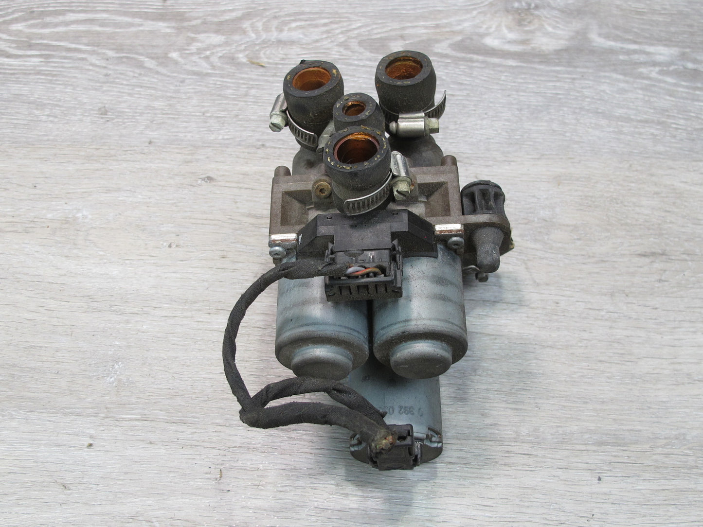 94-99 Mercedes W140 S-class Heater Control Water Valve 0018301484 OEM