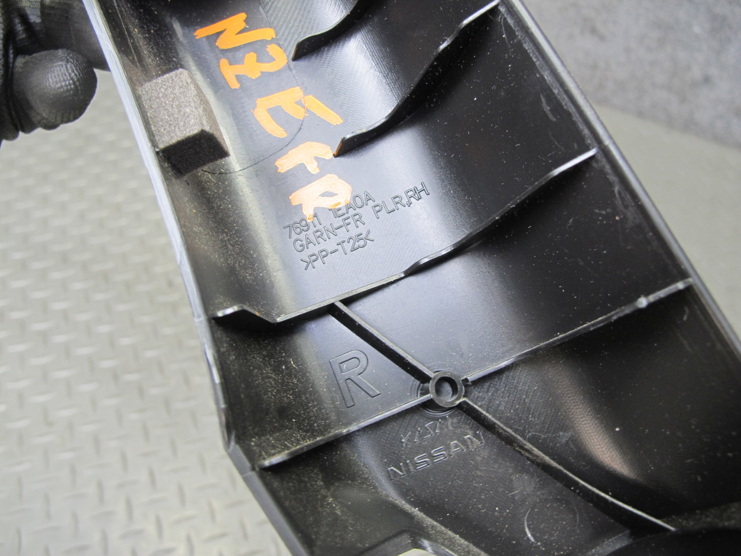 10-17 Nissan 370Z Z34 Convertible Set of 2 Front Left & Right A Pillar Trim OEM