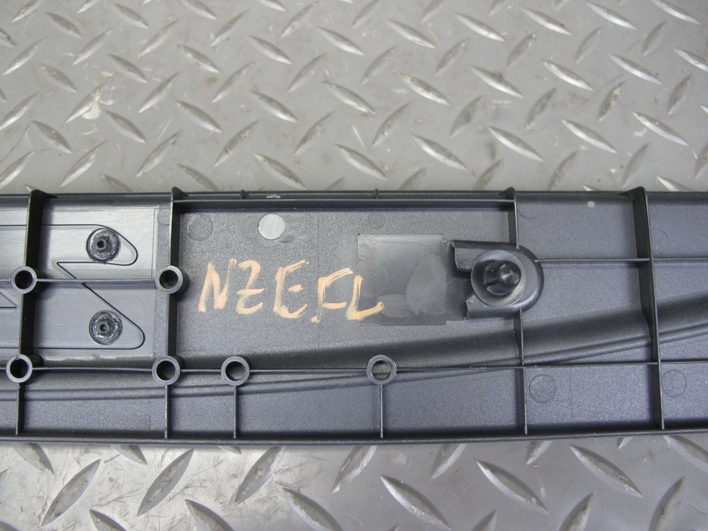 09-20 Nissan Z34 370Z Set of 2 Left & Right Door Scuff Sill Plate Trim Panel OEM