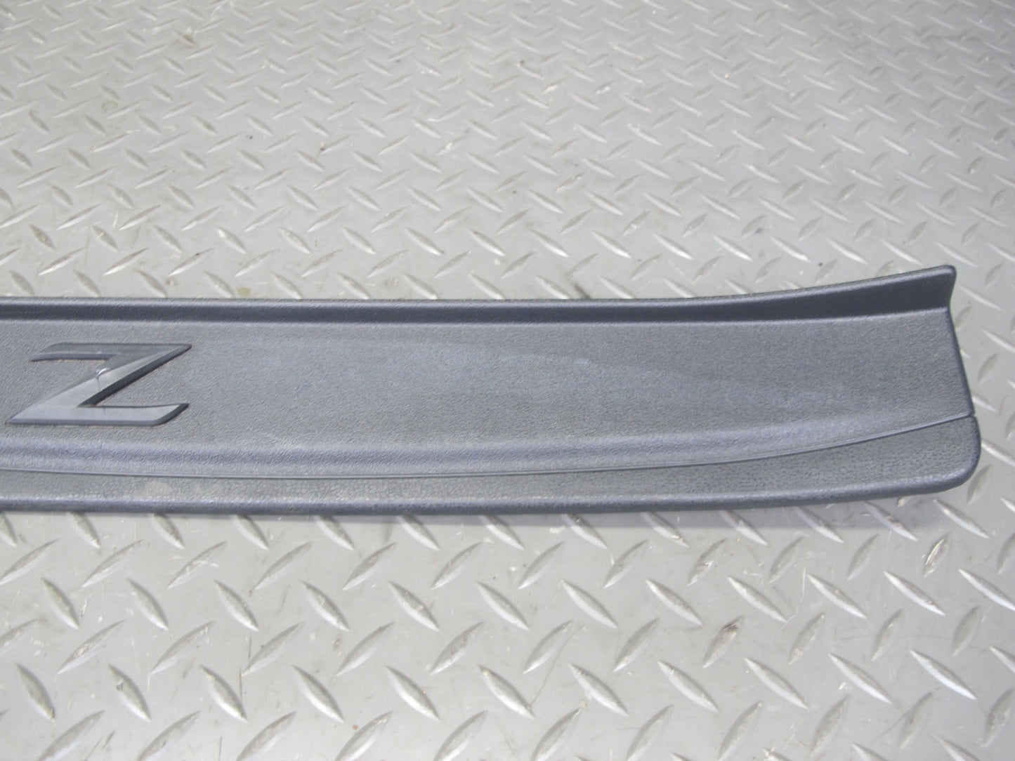 09-20 Nissan Z34 370Z Set of 2 Left & Right Door Scuff Sill Plate Trim Panel OEM