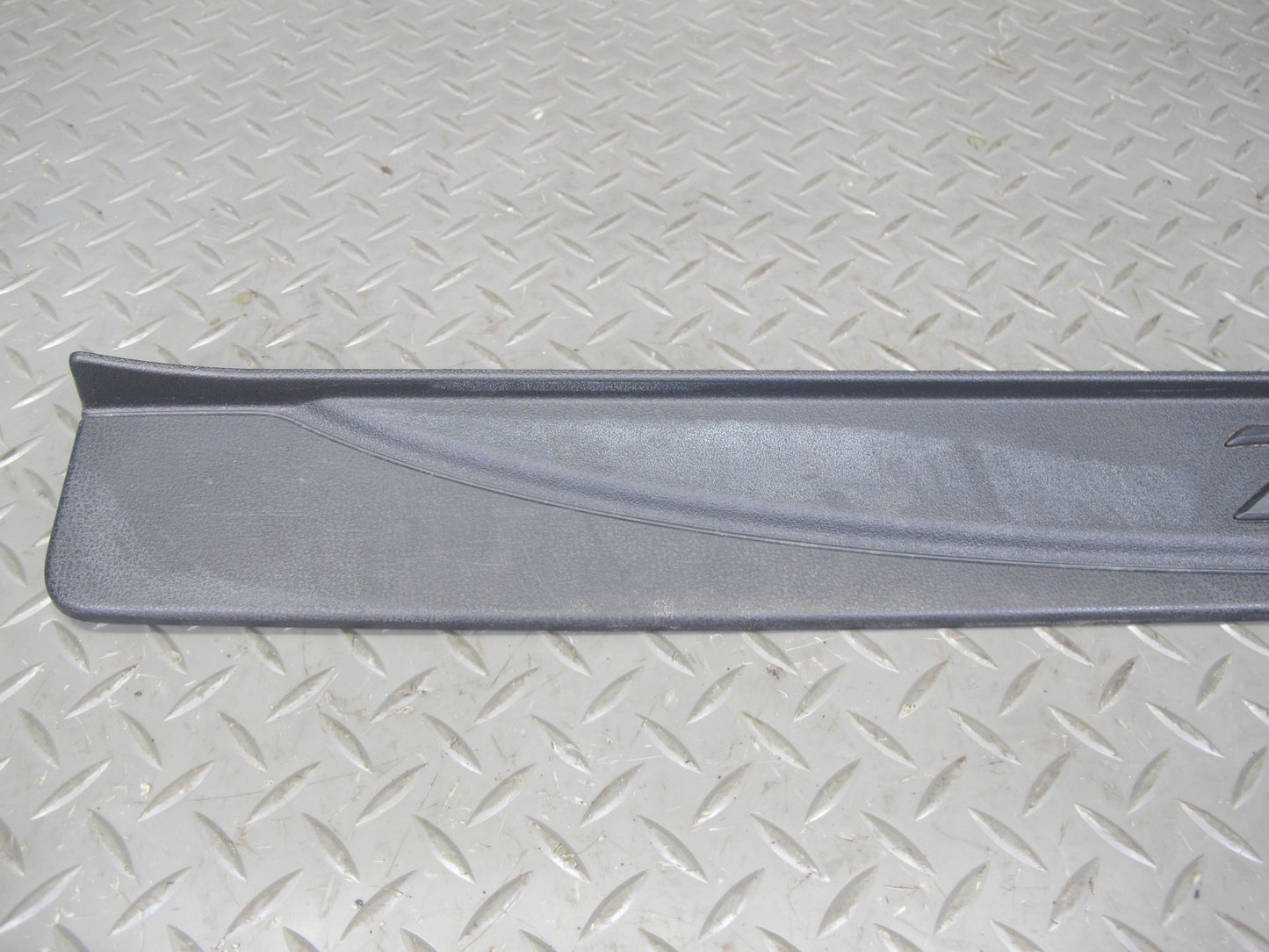 09-20 Nissan Z34 370Z Set of 2 Left & Right Door Scuff Sill Plate Trim Panel OEM