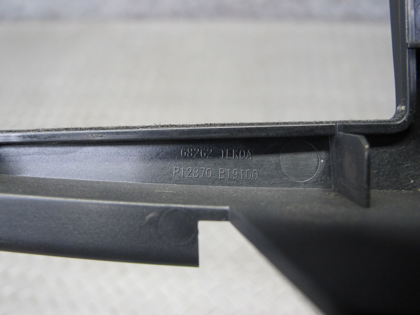 09-20 Nissan 370Z Z34 Dash Center Radio Climate Control Trim Cover Black OEM