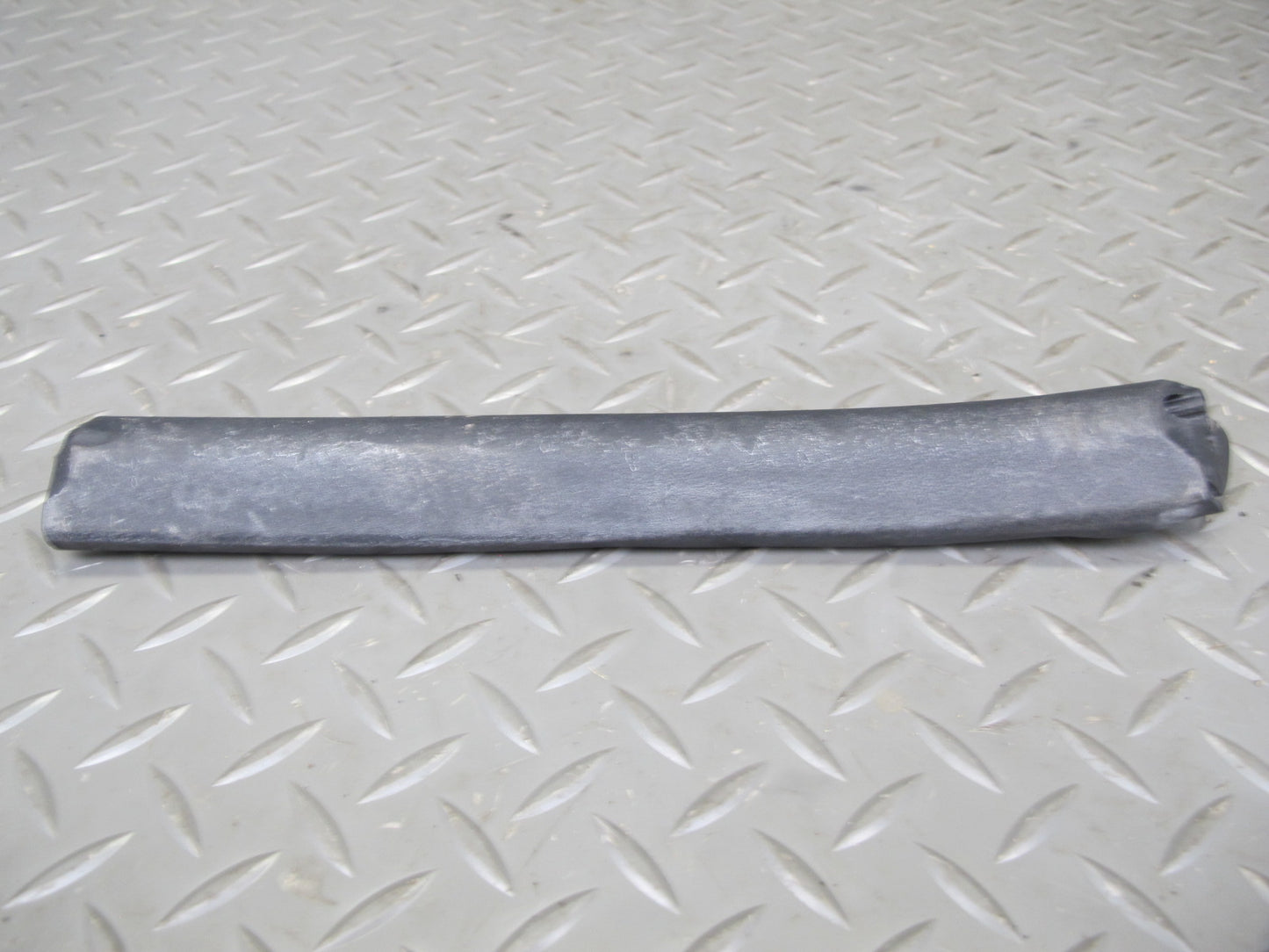 10-19 Nissan 370Z Conv Set of 8 Left & Right Side Roof Weatherstrip & Guide OEM