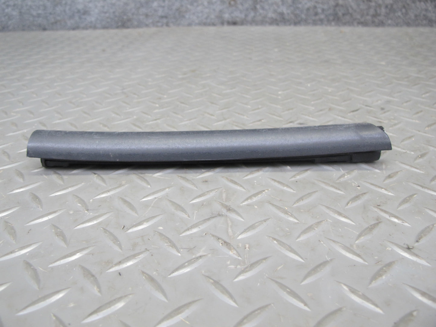 10-19 Nissan 370Z Conv Set of 8 Left & Right Side Roof Weatherstrip & Guide OEM