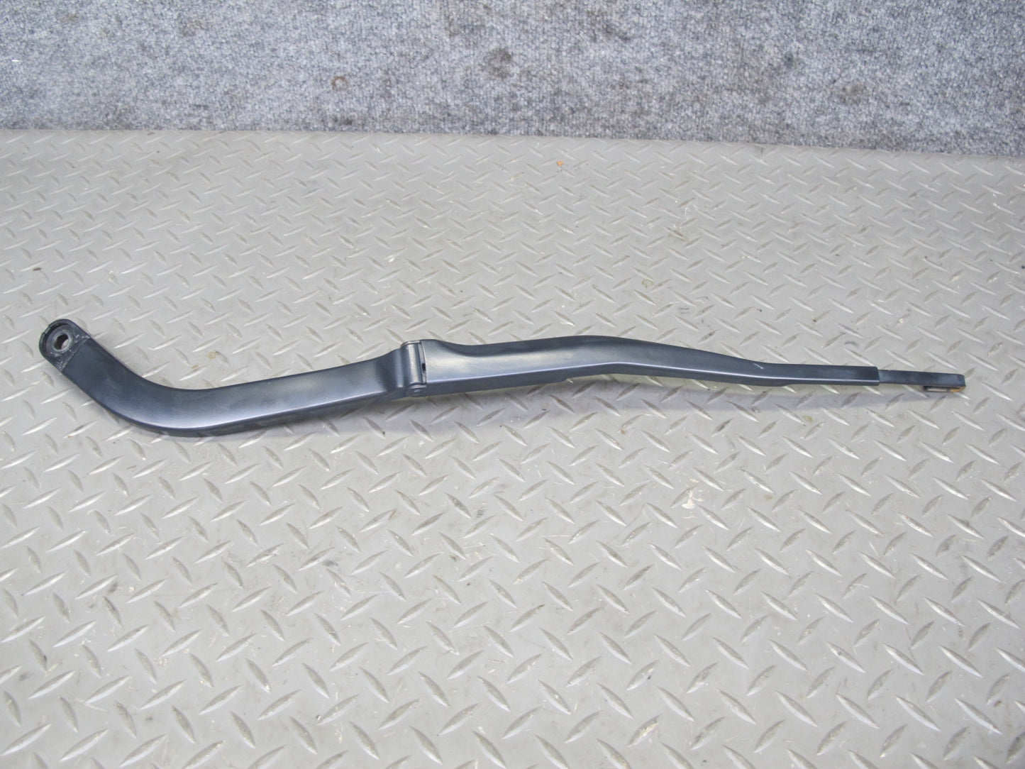 11-20 Nissan 370Z Z34 Set of 2 Front Left & Right Windshield Wiper Arm OEM