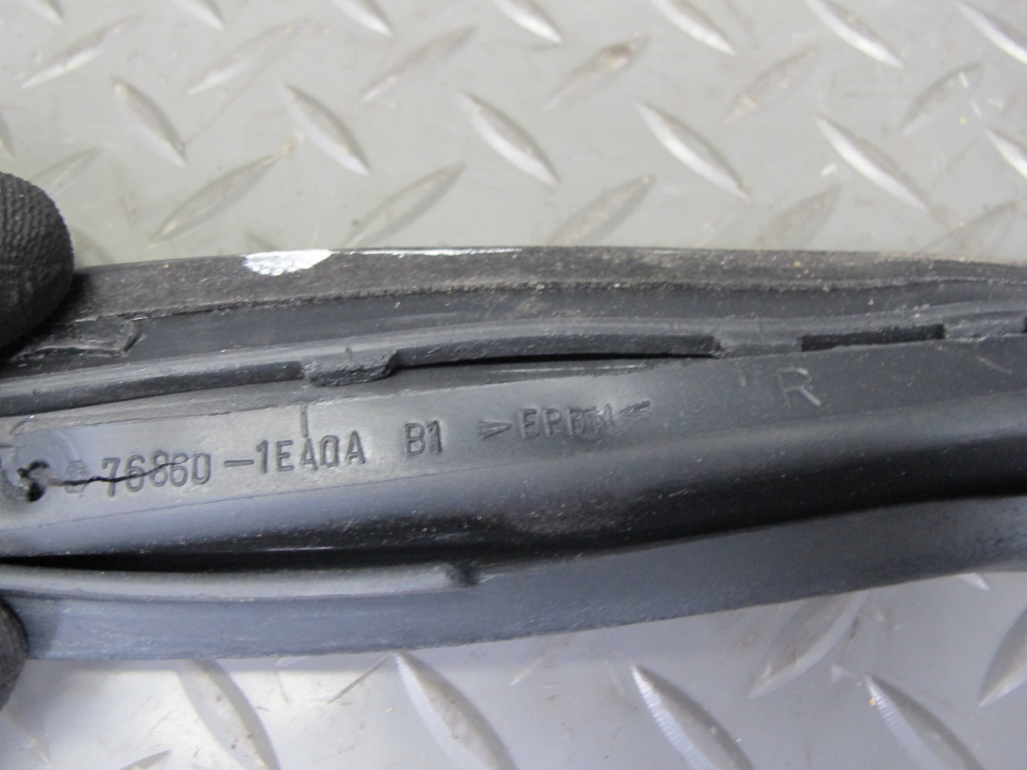 10-19 Nissan 370Z Convert Set of 5 Windshield Left & Right Door Weatherstrip OEM
