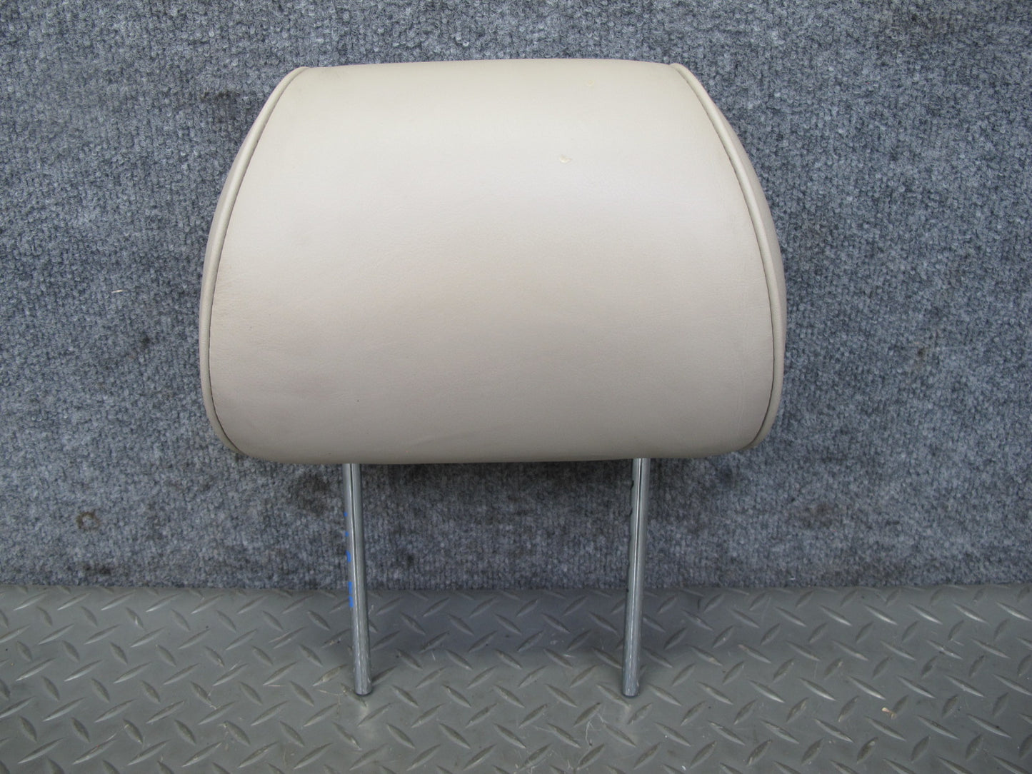 03-05 Lexus JZS160L GS430 GS300 Front Right Seat Leather Headrest Ivory OEM