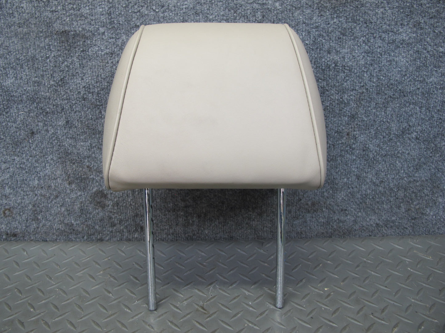 03-05 Lexus JZS160L GS430 GS300 Front Right Seat Leather Headrest Ivory OEM