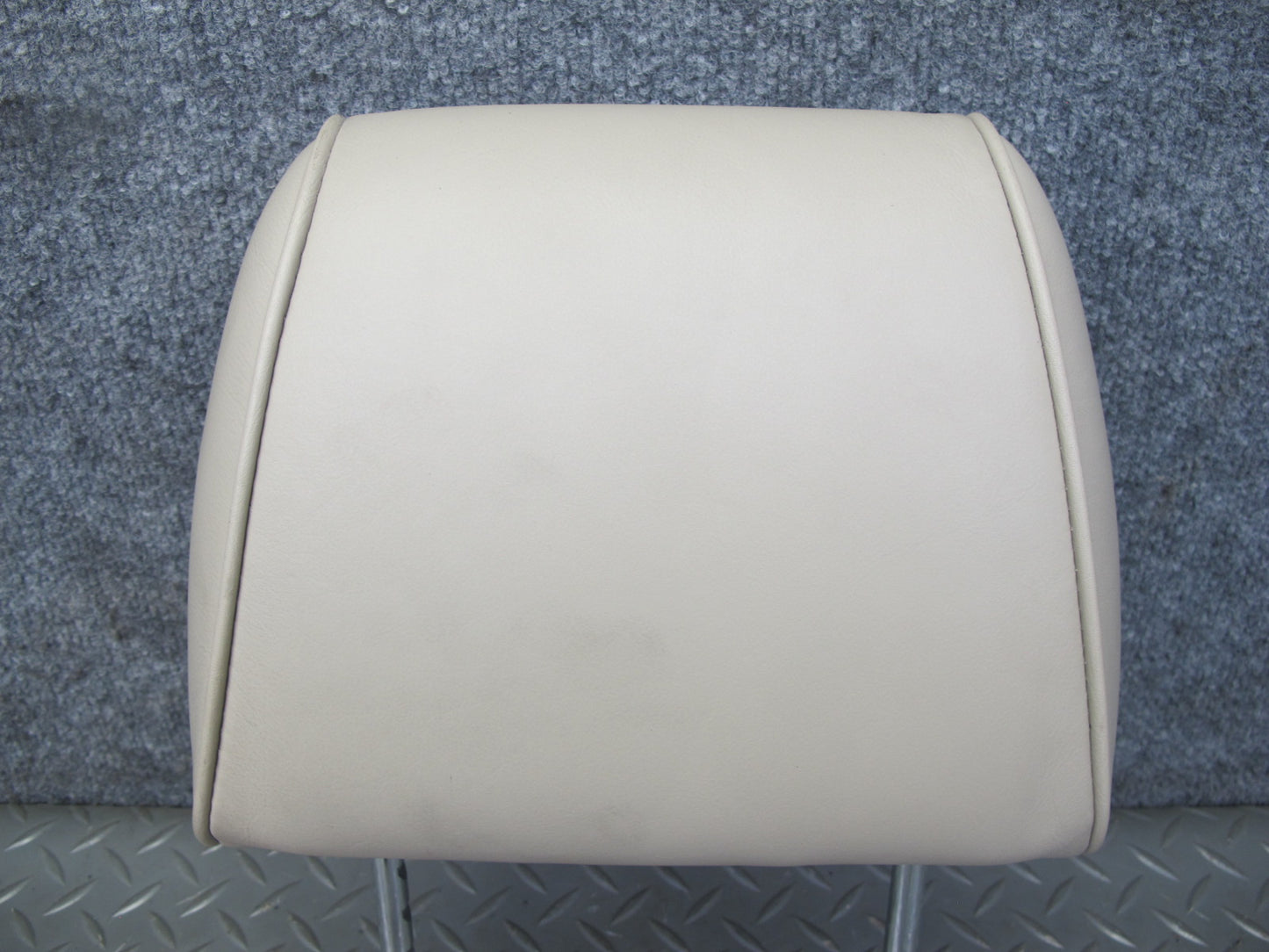 03-05 Lexus JZS160L GS430 GS300 Front Right Seat Leather Headrest Ivory OEM