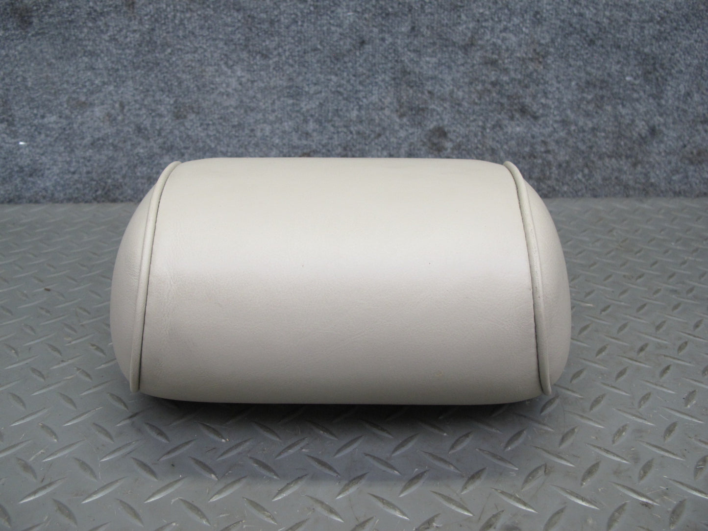 03-05 Lexus JZS160L GS430 GS300 Front Right Seat Leather Headrest Ivory OEM