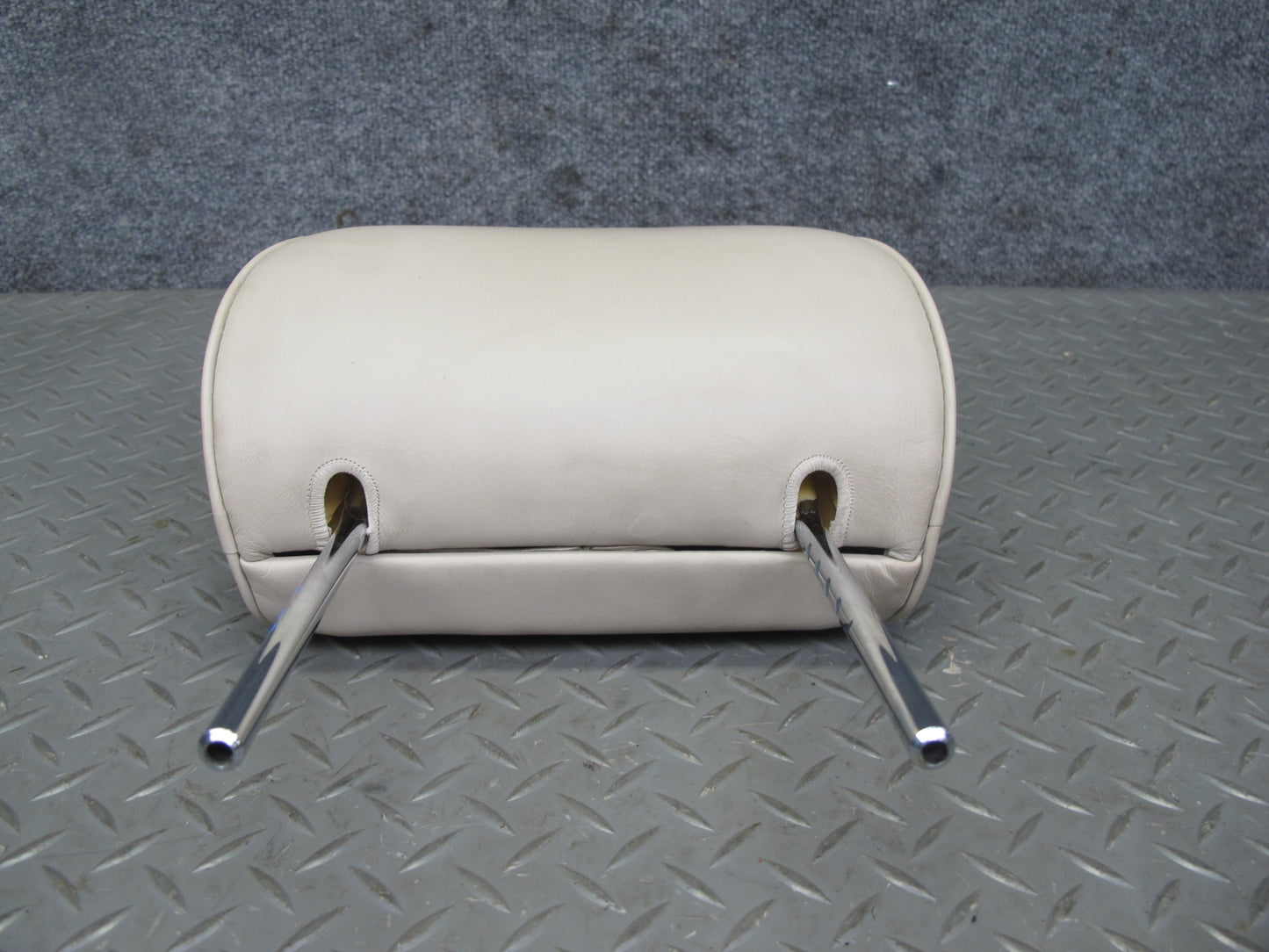 03-05 Lexus JZS160L GS430 GS300 Front Right Seat Leather Headrest Ivory OEM