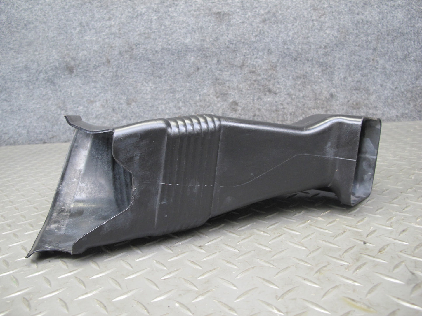 2001-2006 BMW E46 M3 Front Right Caliper Brake Cooling Air Duct  7892786