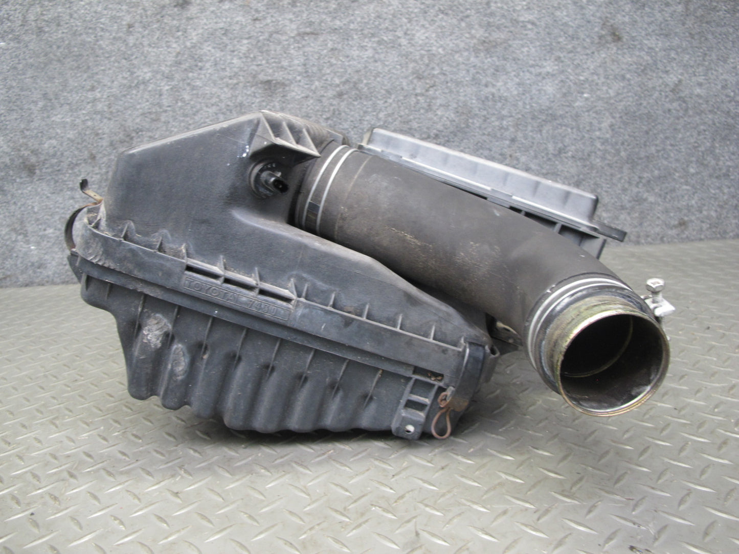 91-92 Toyota SW21L MR2 2.2L 5SFE Air Intake Cleaner Filter Box Resonator OEM