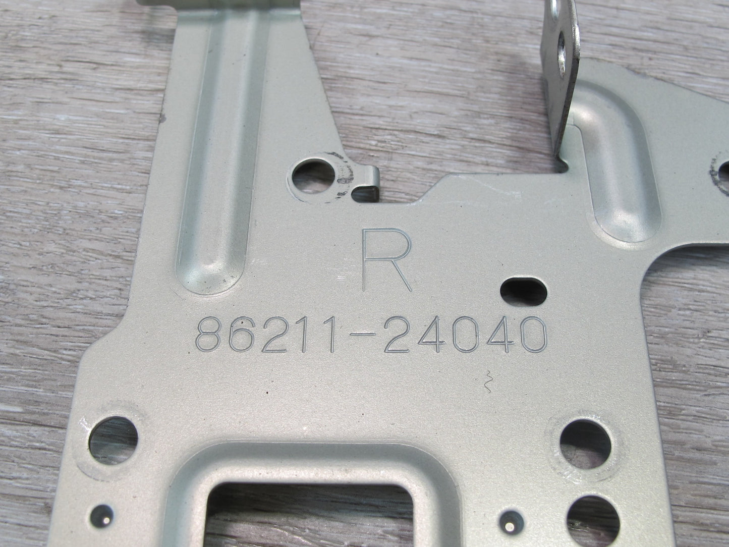 92-00 Lexus UZZ30L SC300 SC400 Dash Radio Left & Right Mount Bracket Set OEM