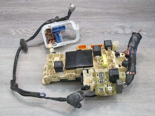 95-96 Lexus UZZ30L SC400 Interior Fuse Relay Box Module w Integration Relay OEM