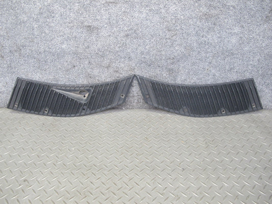 75-85 Mercedes W123 Set of 2 Front Left & Right Hood Vent Cowl Grille OEM