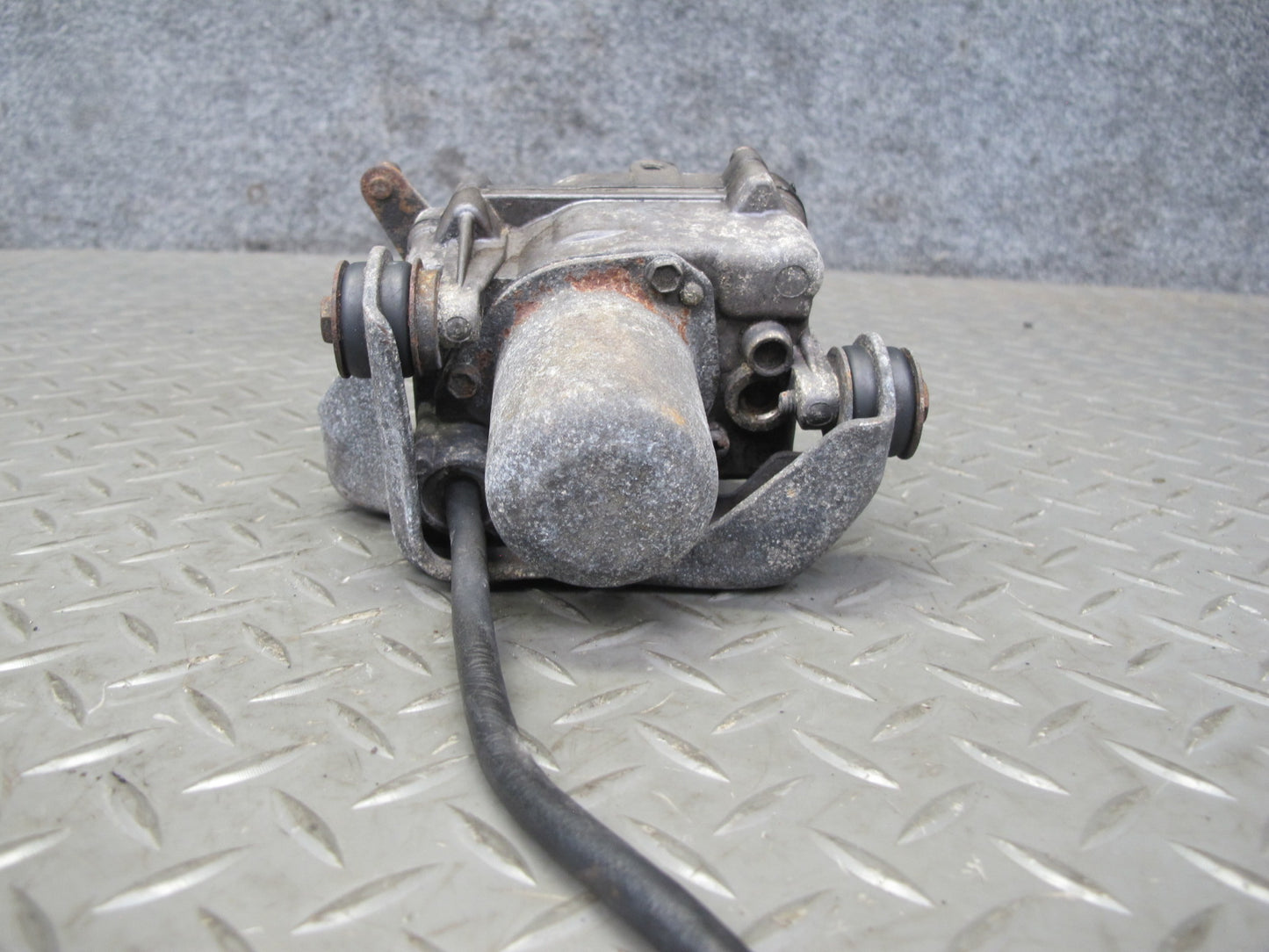 81-85 Mercedes W123 300D Cruise Control Servo Actuator Motor OEM