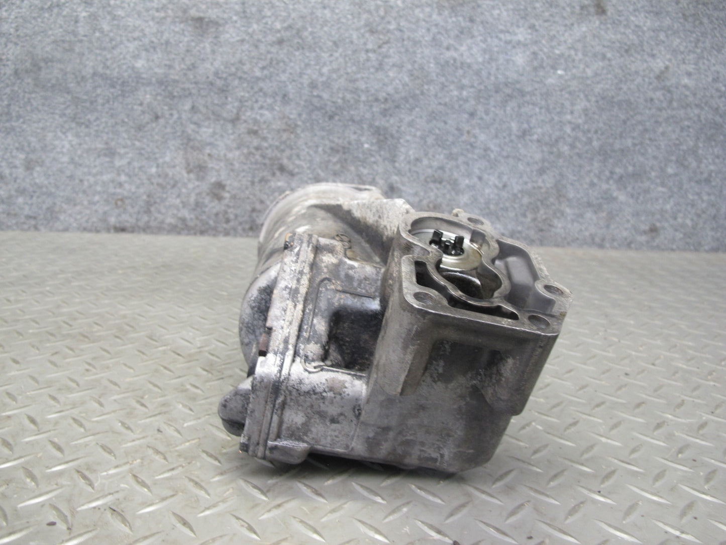 81-85 Mercedes W123 300D Turbo Diesel Engine Oil Filter Housing OEM