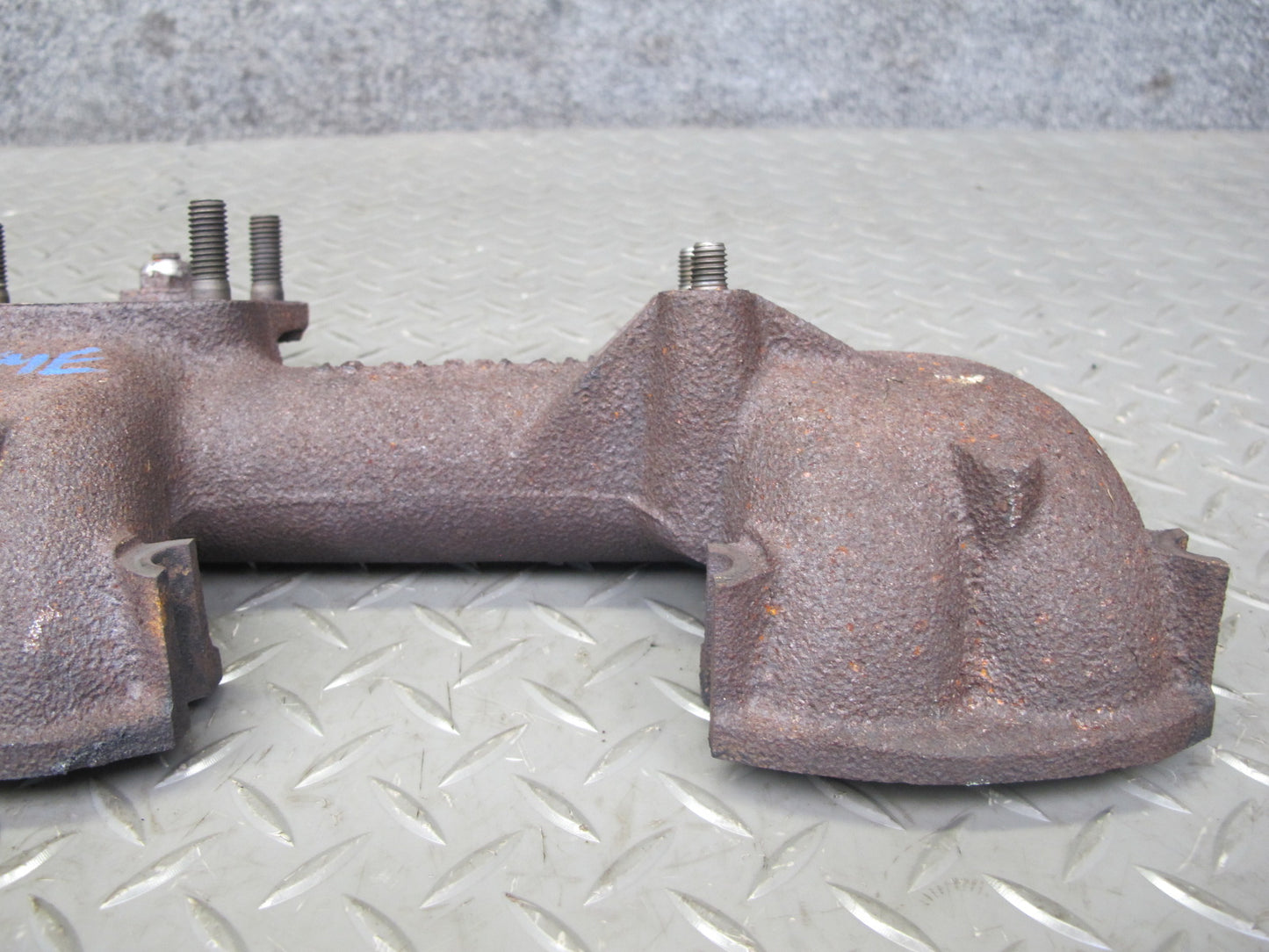 82-85 Mercedes W123 300D 617.952 Turbo Diesel Engine Exhaust Manifold OEM