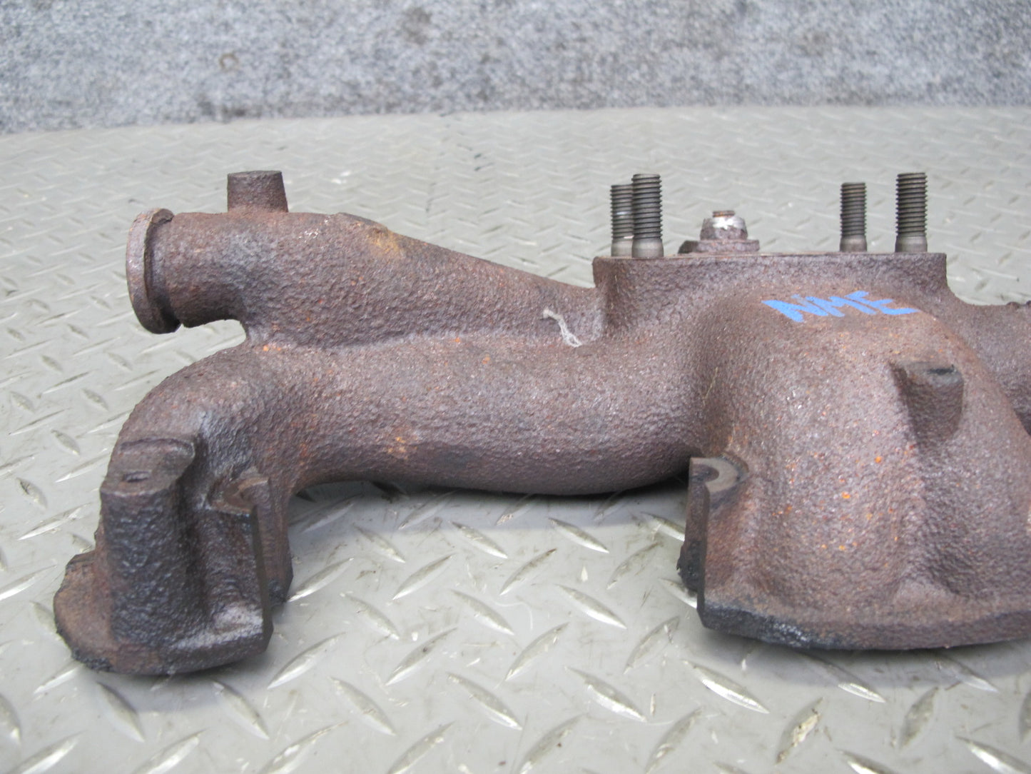 82-85 Mercedes W123 300D 617.952 Turbo Diesel Engine Exhaust Manifold OEM