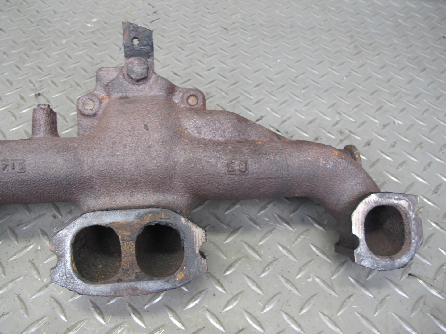 82-85 Mercedes W123 300D 617.952 Turbo Diesel Engine Exhaust Manifold OEM