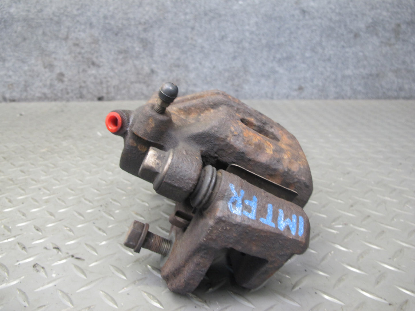 91-99 Dodge Stealth 3000GT FWD NA Set of 2 Front Left & Right Brake Caliper OEM