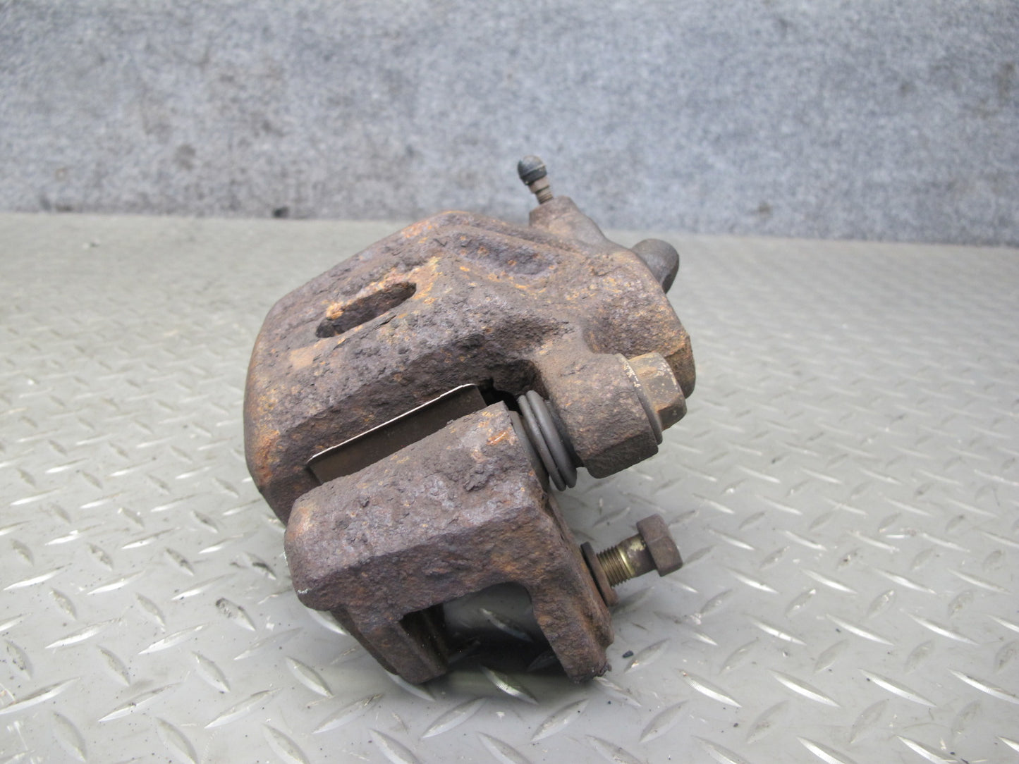 91-99 Dodge Stealth 3000GT FWD NA Set of 2 Front Left & Right Brake Caliper OEM