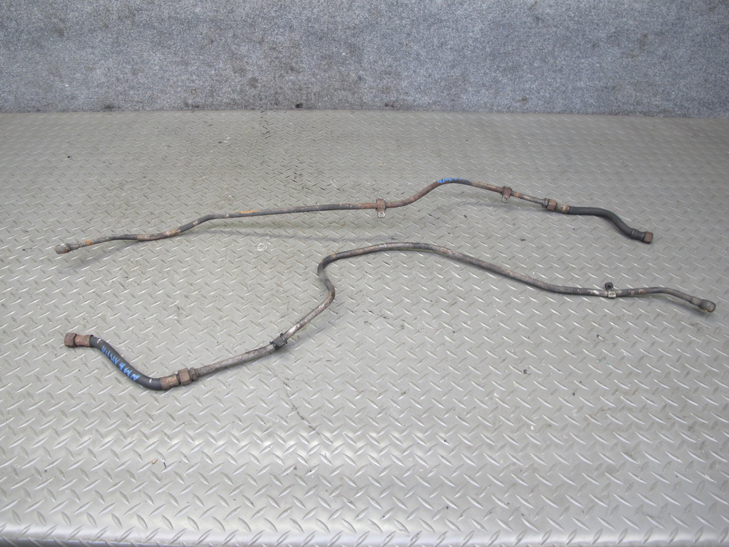81-85 Mercedes W123 300D 722.315 Set of 2 Automatic Transmission Hose Pipe Line