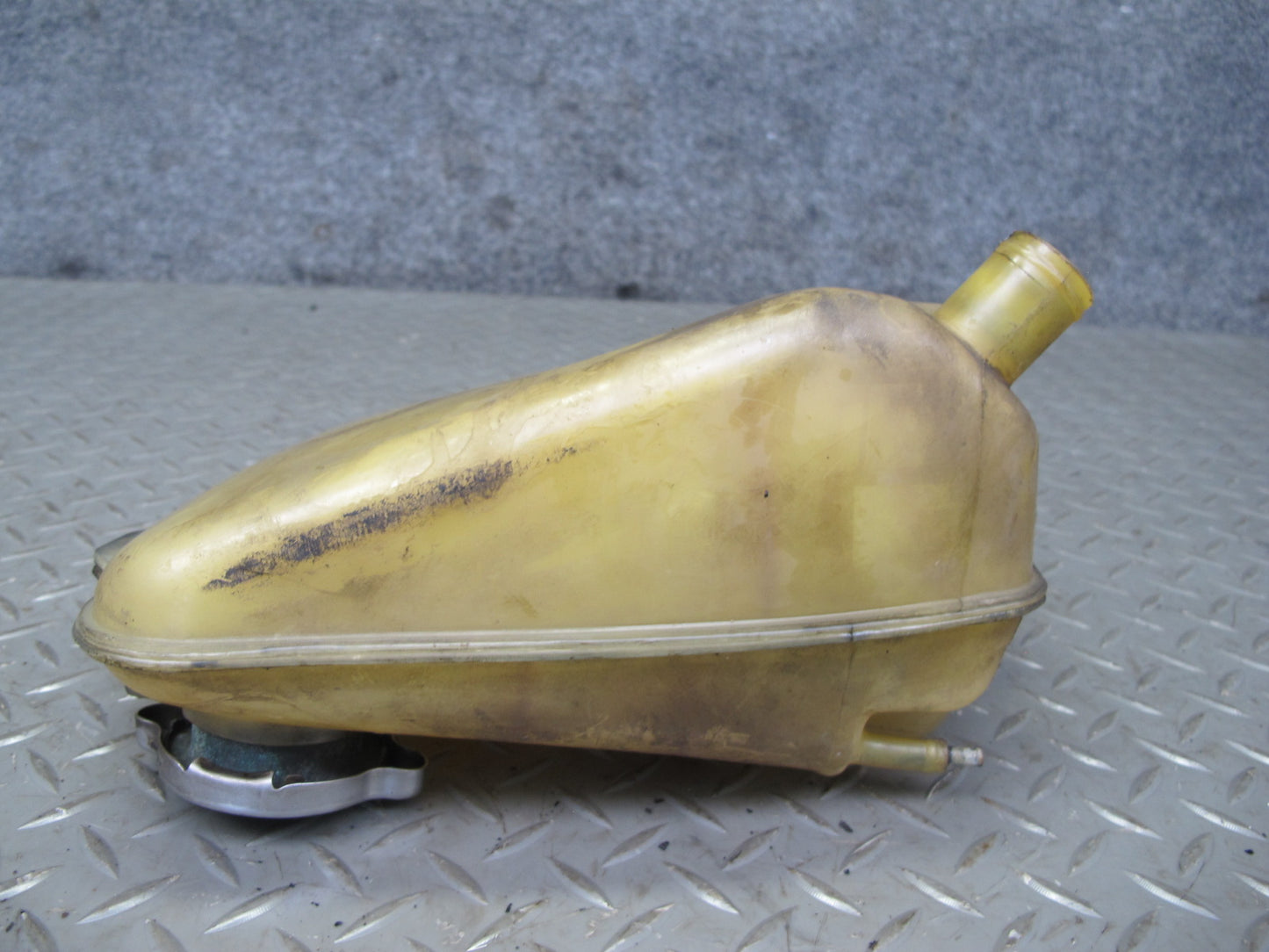 81-85 Mercedes W123 Engine Coolant Expansion Overflow Reservoir Tank