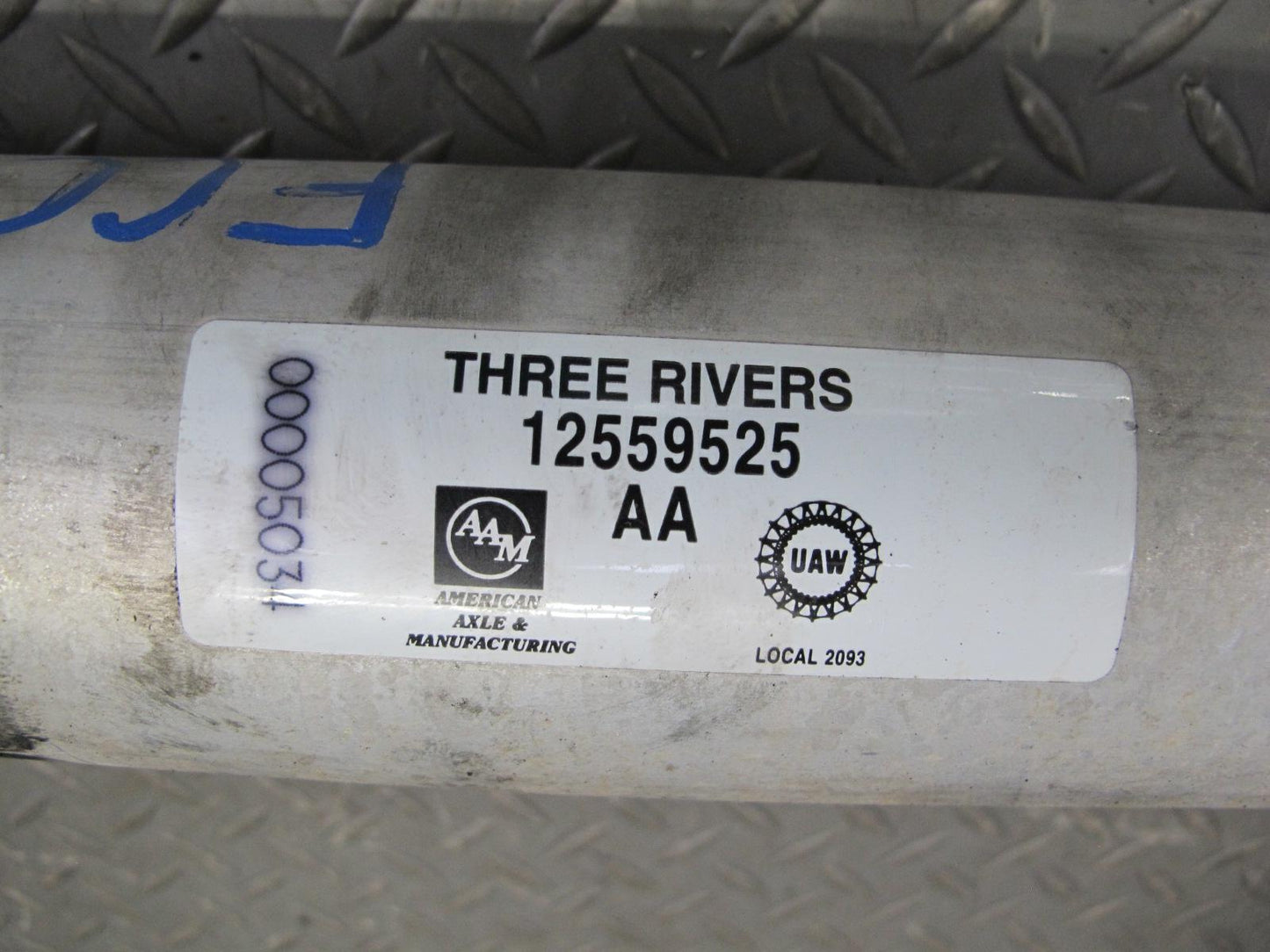 98-99 Chevrolet Camaro LS1 5.7L A/T Rear Drive Shaft Driveshaft 12559525 OEM