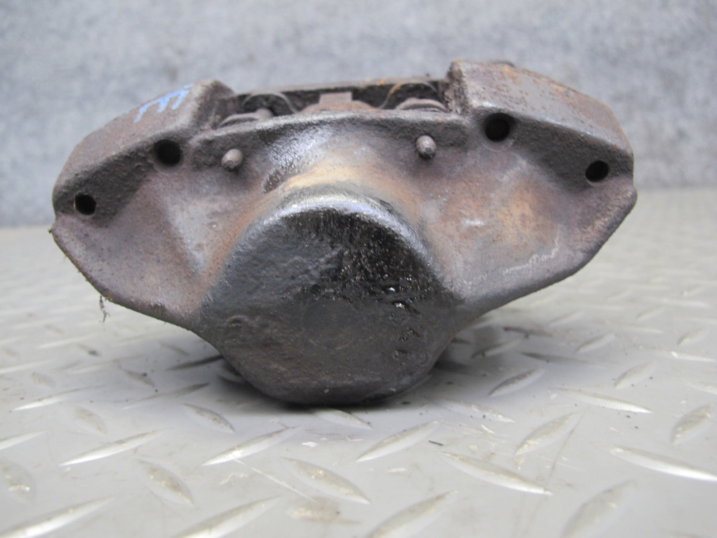 75-85 Mercedes W123 Set of 2 Rear Left & Right Brake Caliper OEM