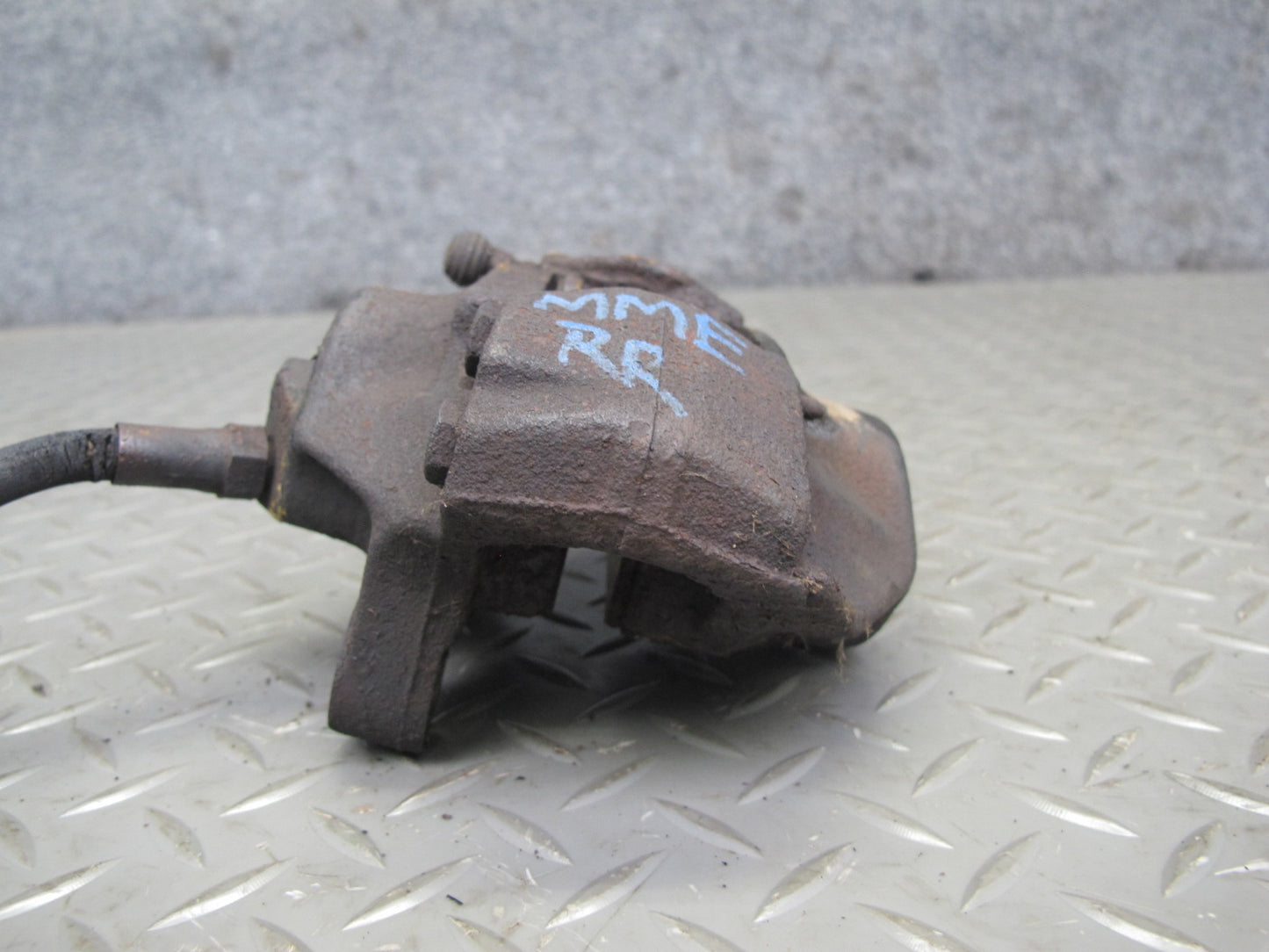 75-85 Mercedes W123 Set of 2 Rear Left & Right Brake Caliper OEM