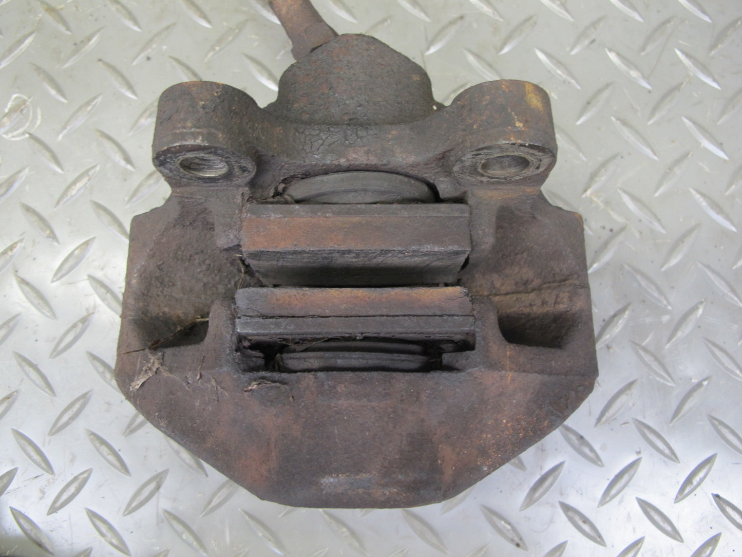 75-85 Mercedes W123 Set of 2 Rear Left & Right Brake Caliper OEM