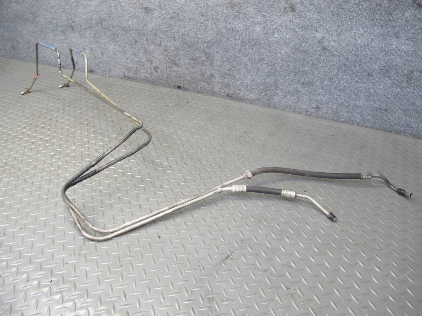 1998 Chevrolet Camaro 4L60E A/T Auto Transmission Oil Cooler Hose Pipe Line OEM