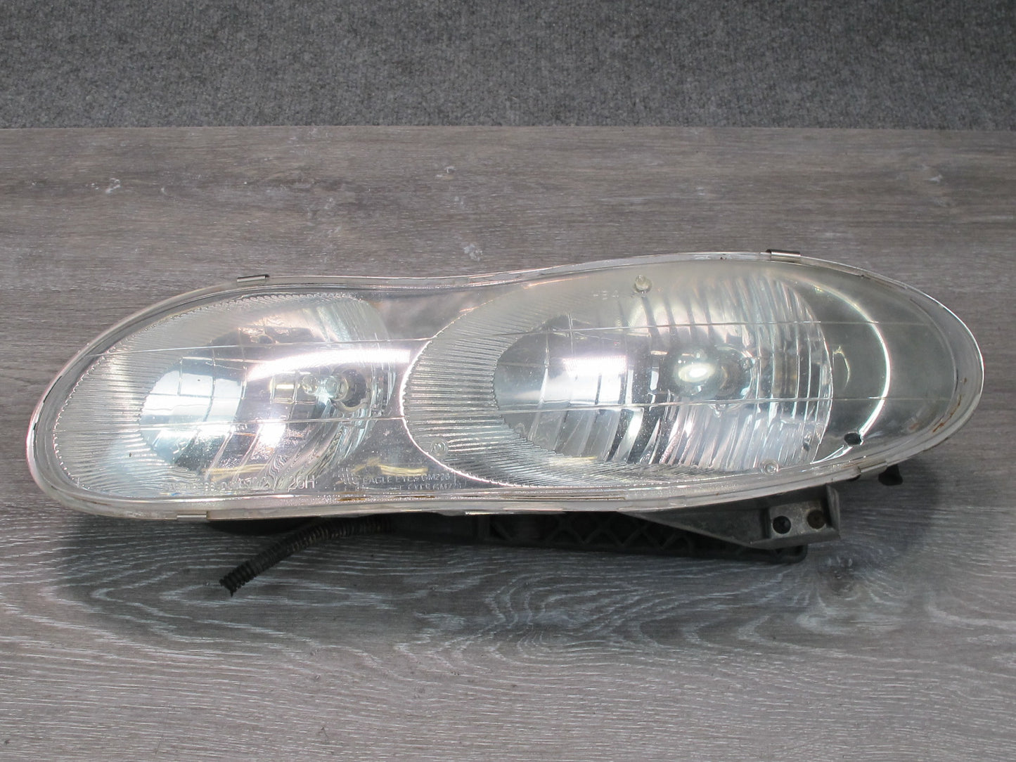 98-02 Chevrolet Camaro Set of 2 Front Left & Right Headlight Lamp OEM