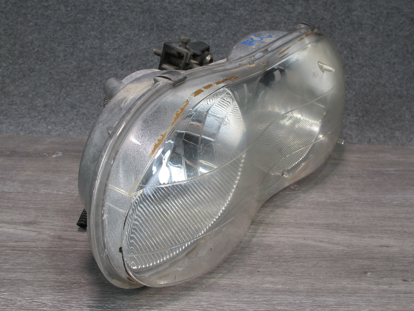 98-02 Chevrolet Camaro Set of 2 Front Left & Right Headlight Lamp OEM