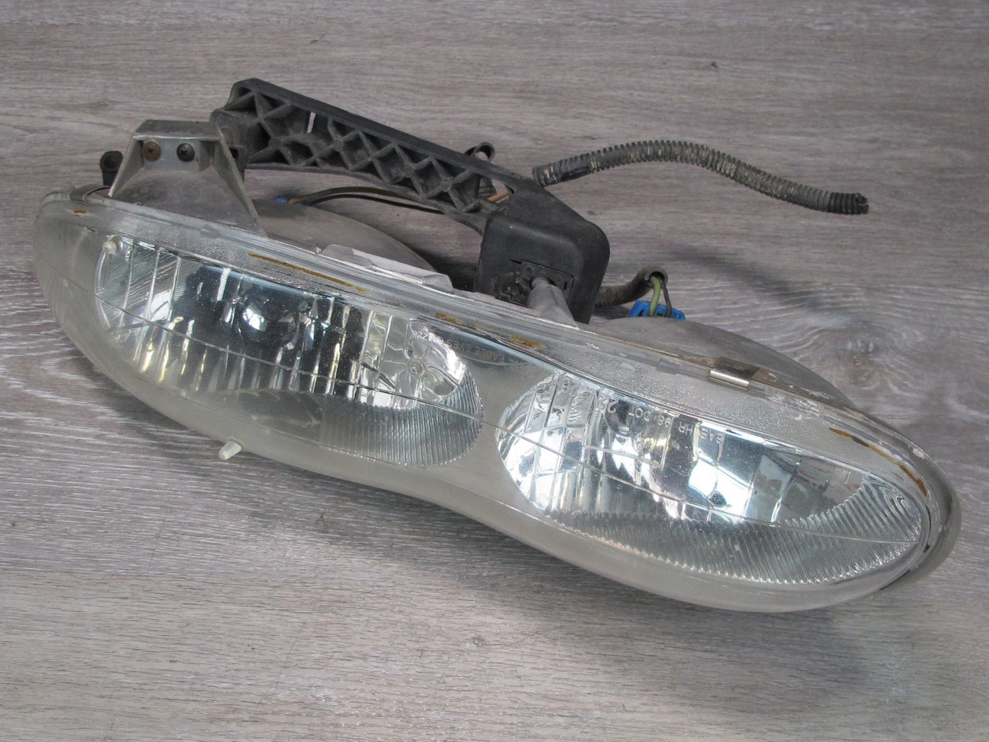 98-02 Chevrolet Camaro Set of 2 Front Left & Right Headlight Lamp OEM