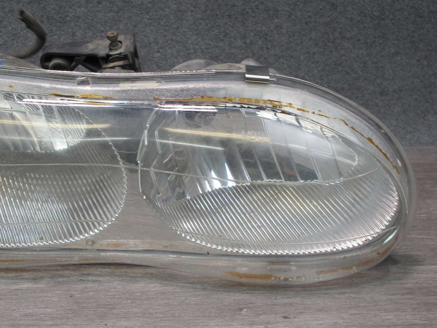 98-02 Chevrolet Camaro Set of 2 Front Left & Right Headlight Lamp OEM