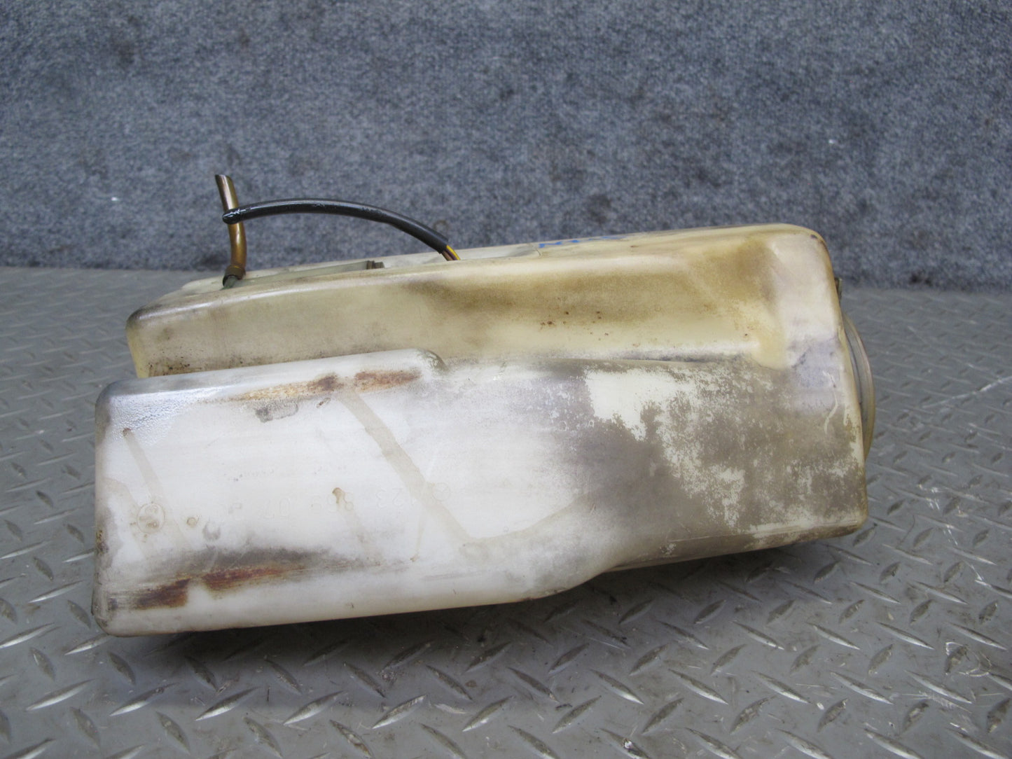 75-85 Mercedes W123 Windshield Washer Fluid Reservoir Tank w  Pump OEM