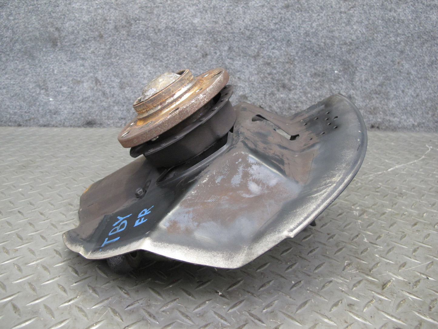 2001-2006 BMW E46 M3 Front Right Spindle Knuckle Wheel Hub Bearing