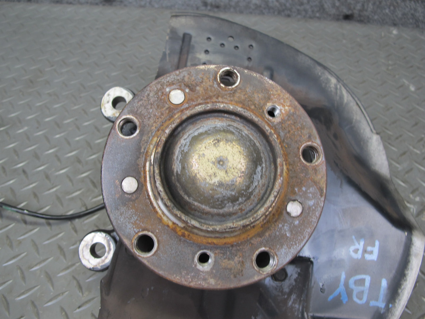 2001-2006 BMW E46 M3 Front Right Spindle Knuckle Wheel Hub Bearing