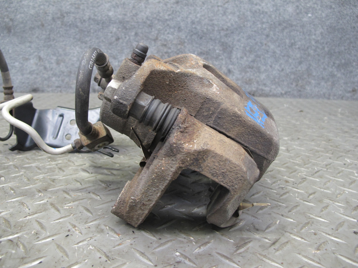 10-14 Nissan 370Z Z34 Convertible Set of 2 Front Left & Right Brake Caliper OEM